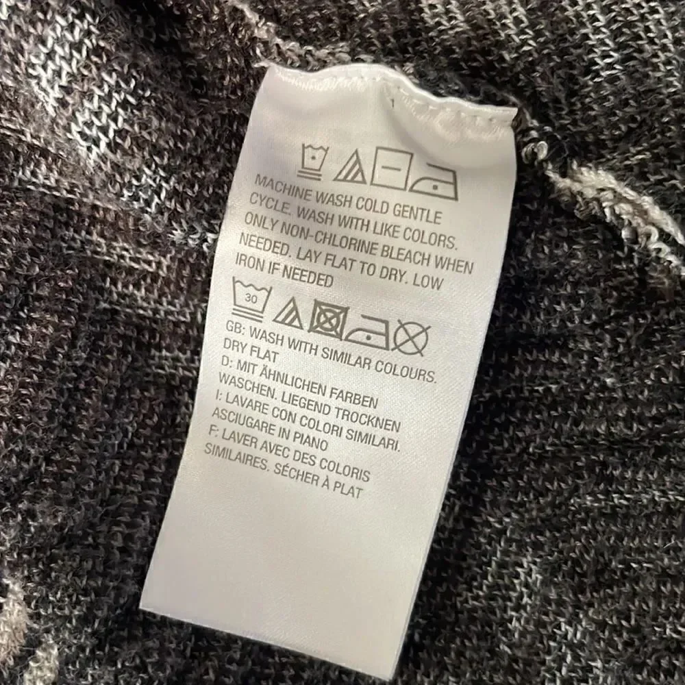 Isaac Mizrahi Live! Sweater shrug.  It’s like. A blanket! Size Medium.